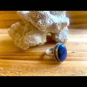 🍍Blue gem ring (size 6)